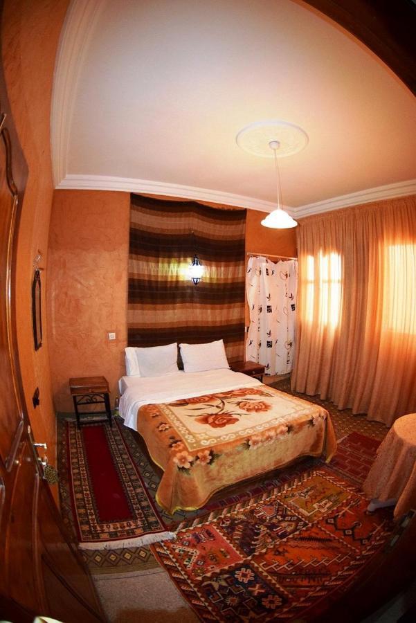 Auberge Et Hotel Les Amis Tafraout Exteriér fotografie