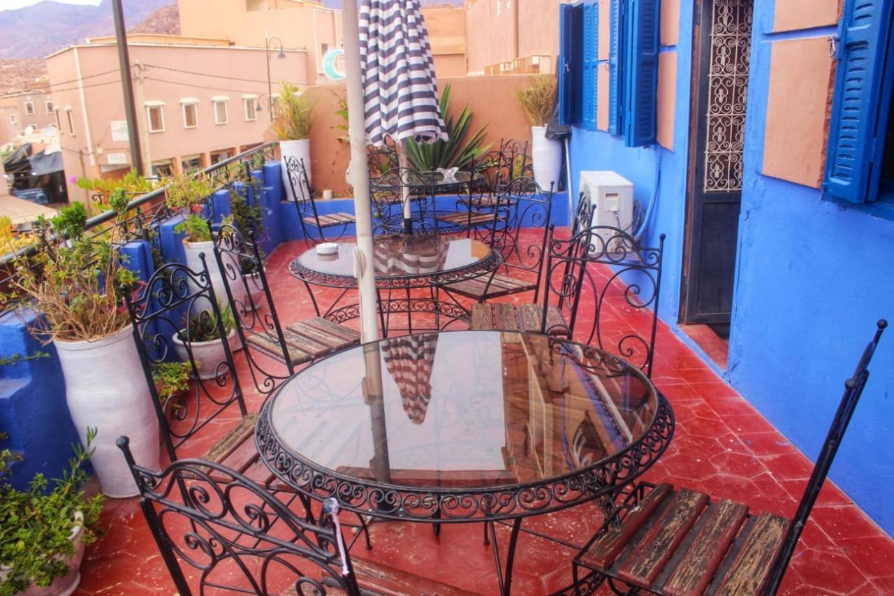 Auberge Et Hotel Les Amis Tafraout Exteriér fotografie