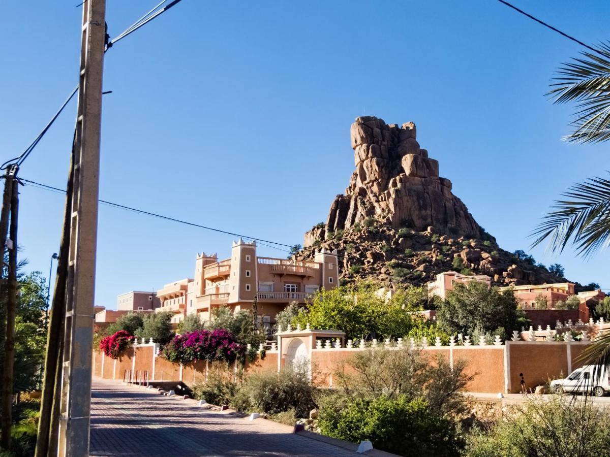 Auberge Et Hotel Les Amis Tafraout Exteriér fotografie